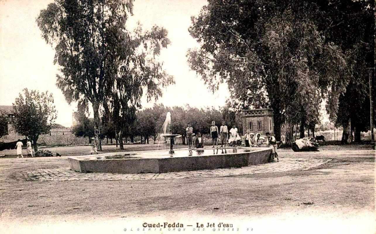 1186- Oued-Fodda - Le Jet d'eau.jpg